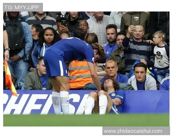 足球明星遭粉丝意外撞击引发关注球迷热情与安全隐患的双重考量